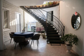 Anna's Guest House